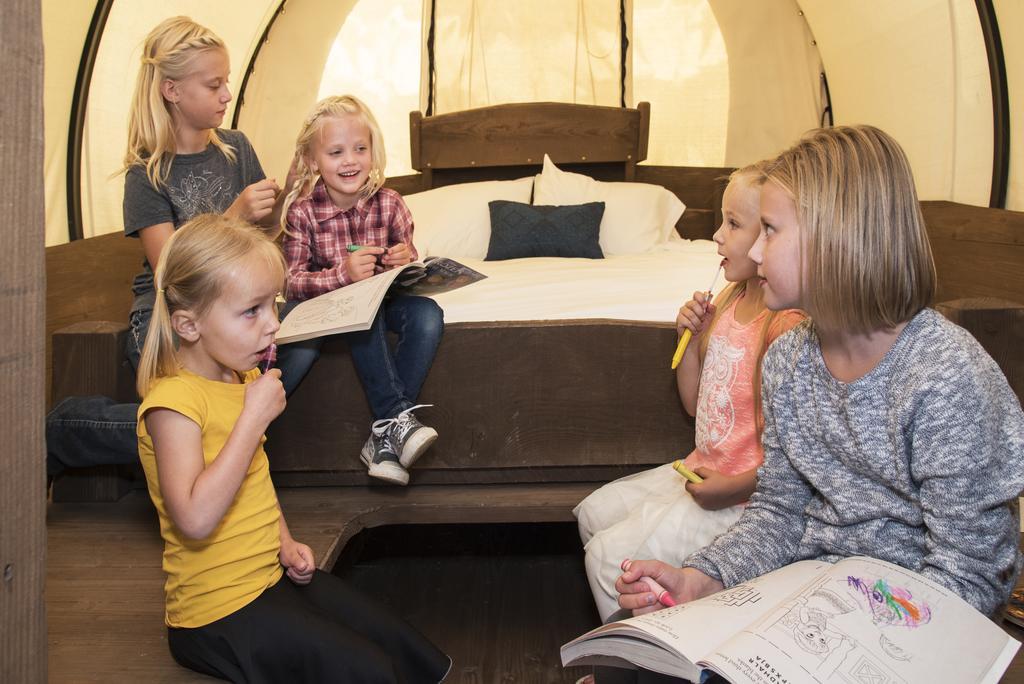 Conestoga Ranch Glamping Resort Garden City Exteriör bild