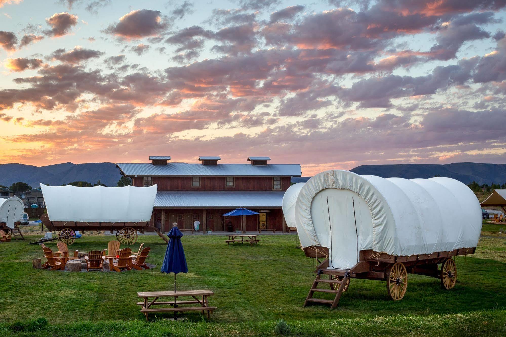 Conestoga Ranch Glamping Resort Garden City Exteriör bild