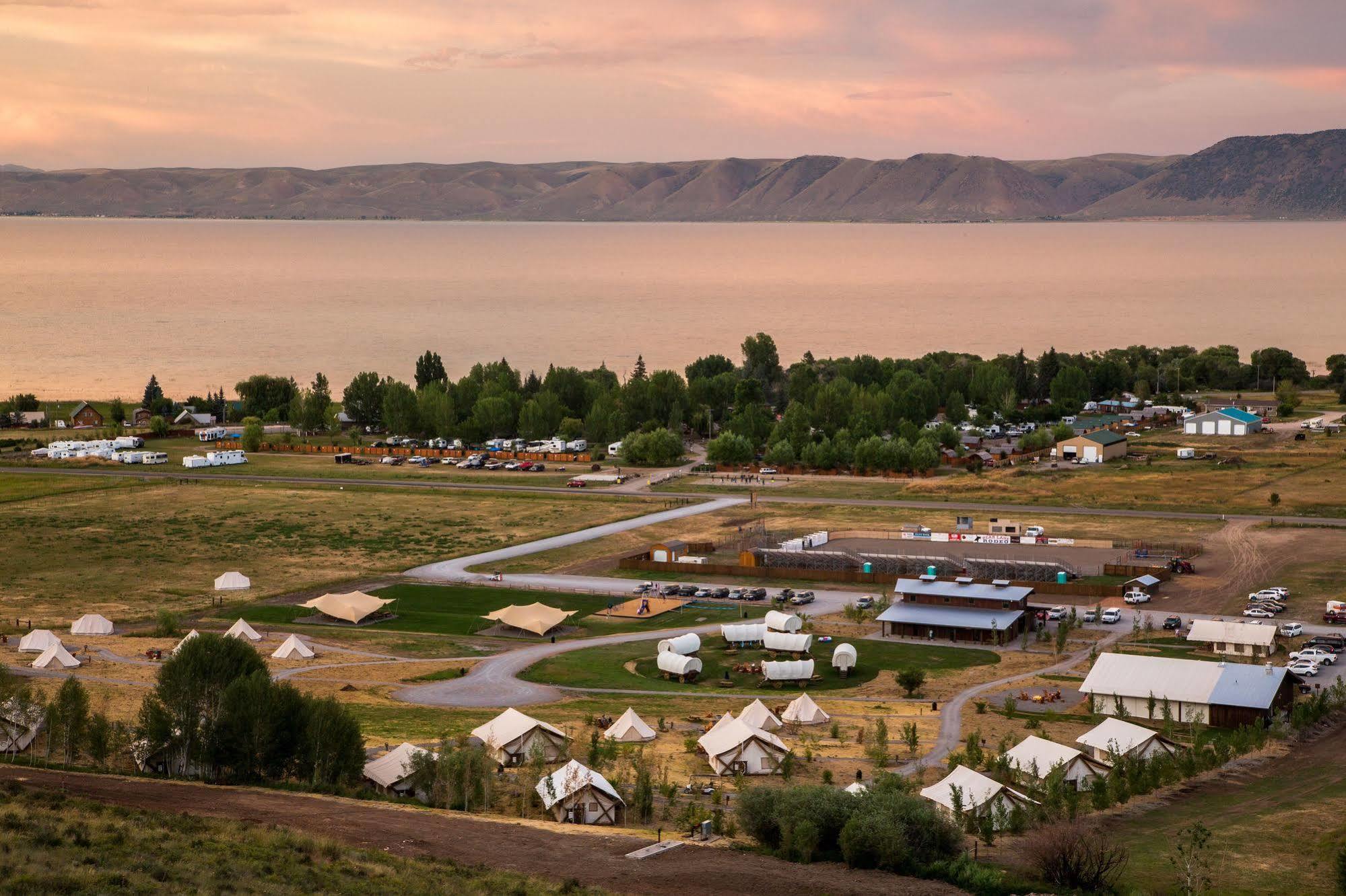 Conestoga Ranch Glamping Resort Garden City Exteriör bild